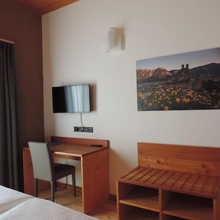 Garni Tuttotondo Hotel Levico Terme Room photo